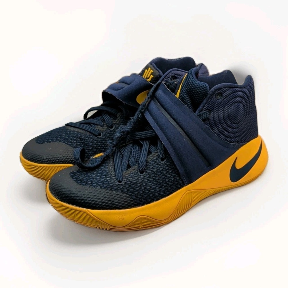Nike Kyrie 2 Cavs Midnight Navy Yellow Mens Sz 7.5 Basketball Shoes T 819583-447